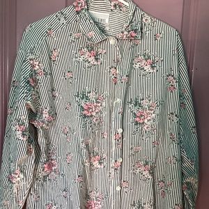 Vintage 80’s vertical stripe floral print button up